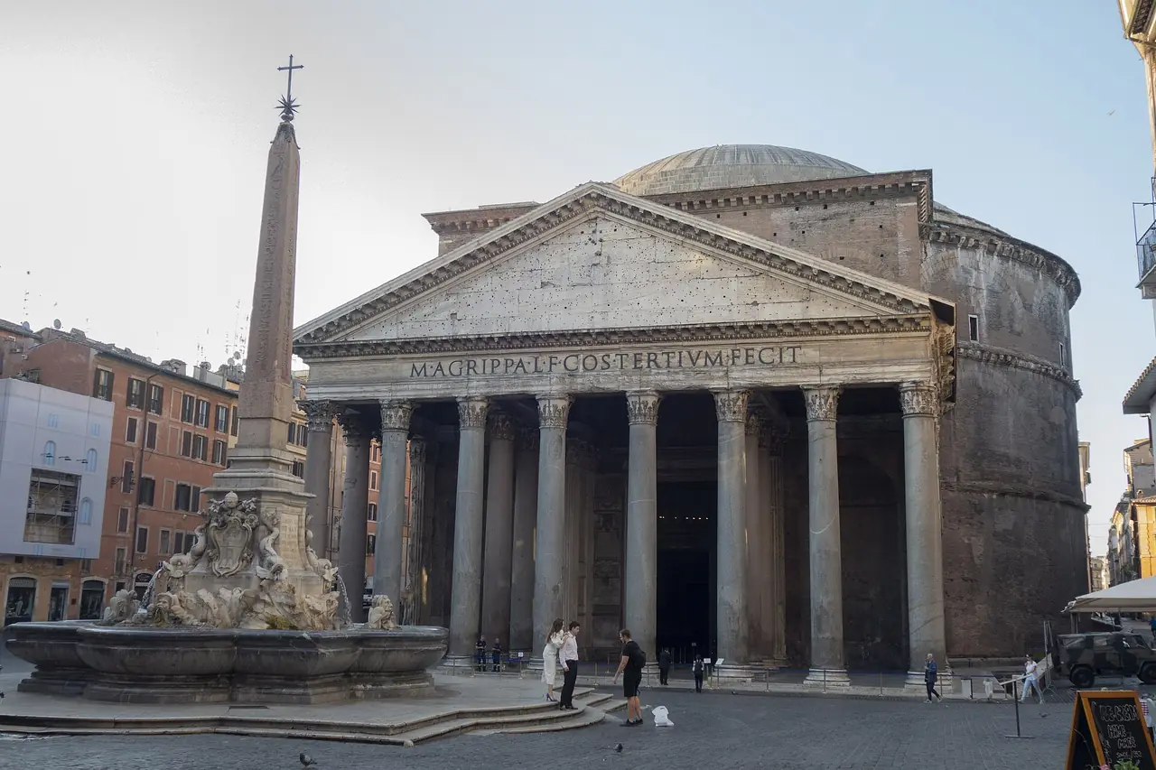 ภาพอิตาลี: แพนธีออนและโรมันฟอรัม 2569: ค่าเข้า เวลาเปิด ทางเดิน